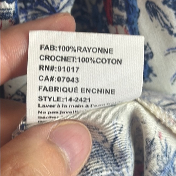 Solitaire Blue & White Floral Tie Front 3/4 Sleeve Bib Collar Blouse Size Large - Picture 10 of 11